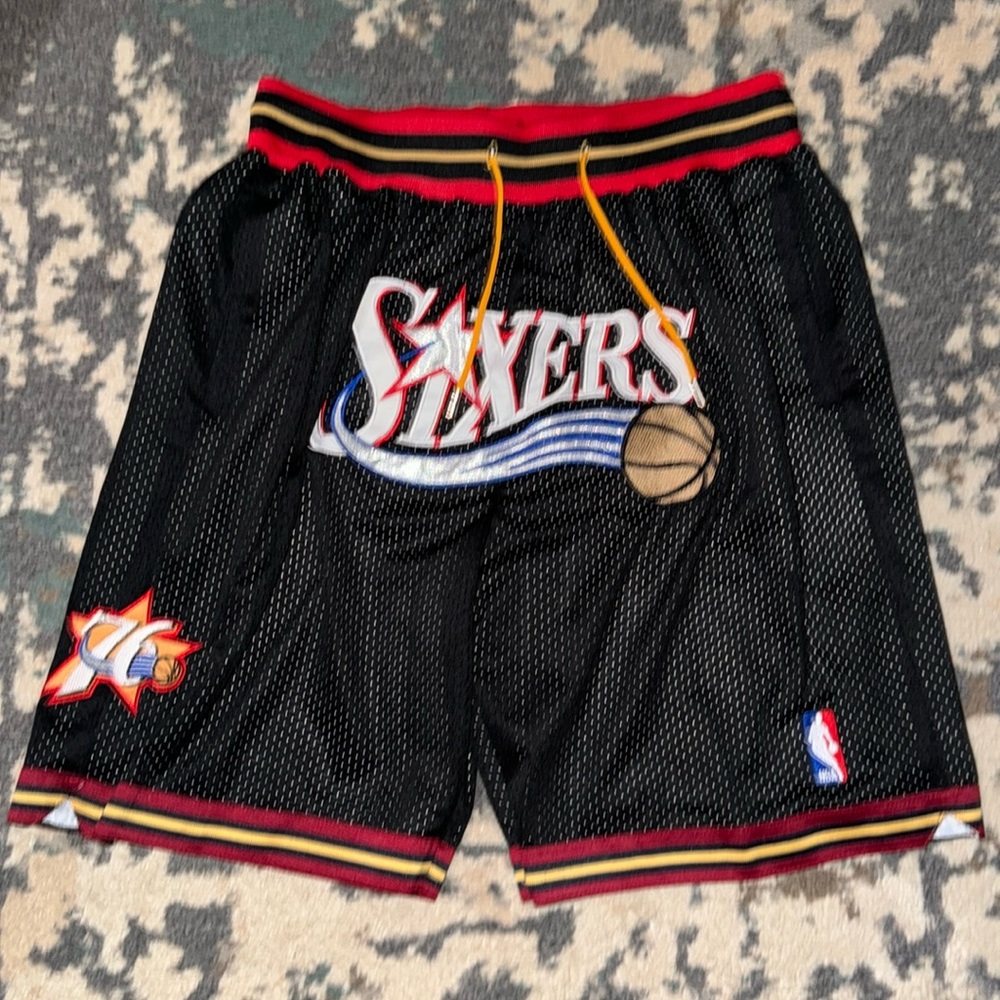 JUST DON Sixers basketball shorts Men’s size XL
